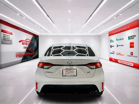 Used 2024 Toyota Corolla SE FWD image 6