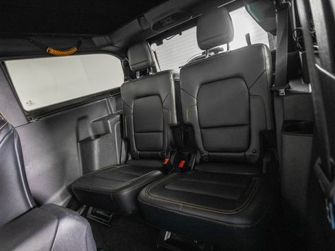 Used 2023 Ford Bronco Badlands w/ Sasquatch Package AWD/4WD image 12