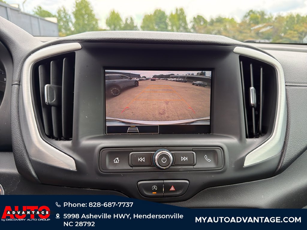 Used 2024 GMC Terrain SLE AWD/4WD image 17