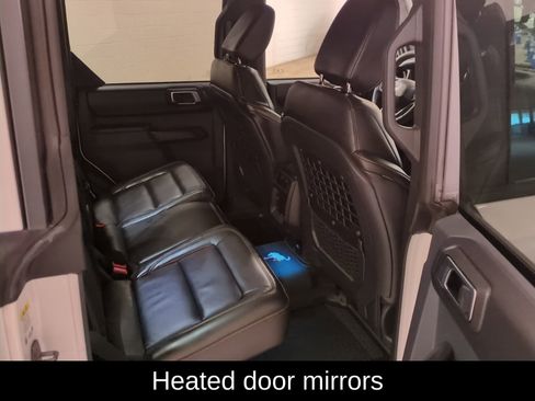 Used 2025 Ford Bronco Badlands image 12