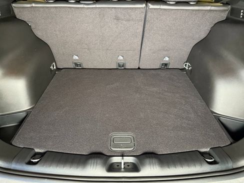 Used 2024 Jeep Compass Latitude image 21