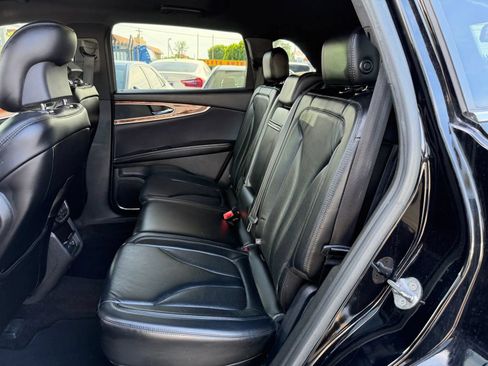 Used 2016 Lincoln MKX Select FWD image 34