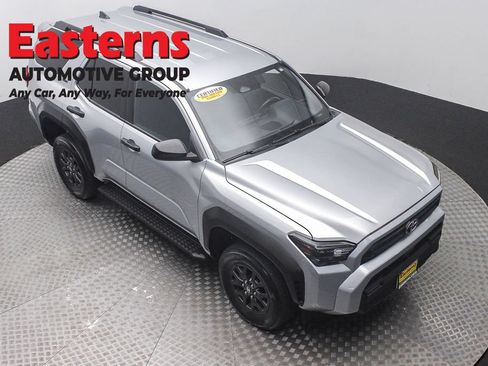 Used 2025 Toyota 4Runner SR5 AWD/4WD image 3