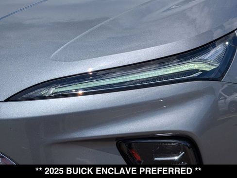Used 2025 Buick Enclave Preferred w/ Power Package FWD image 15