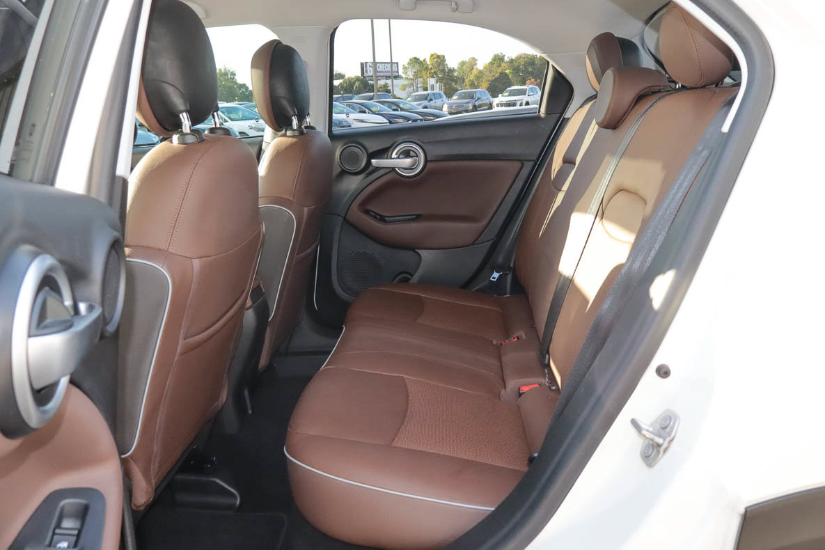 Used 2018 FIAT 500X Lounge w/ Advanced Safety Package FWD image 8