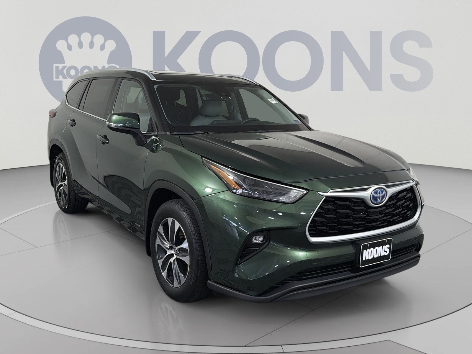 Used 2024 Toyota Highlander XLE AWD/4WD image 10
