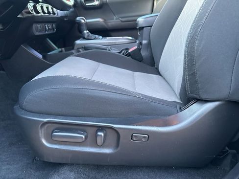 Used 2023 Toyota Tacoma TRD Sport image 20