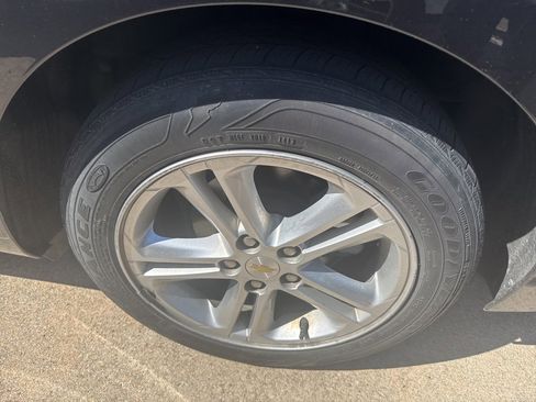 Used 2017 Chevrolet Cruze LT w/ Convenience Package image 20