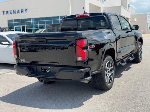 Used 2024 Chevrolet Colorado Z71 w/ Z71 Convenience Package 2 AWD/4WD image 3