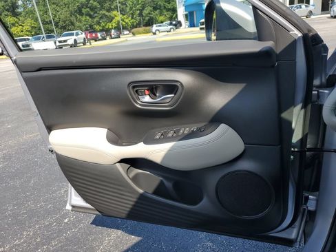 New 2026 Honda HR-V LX image 21