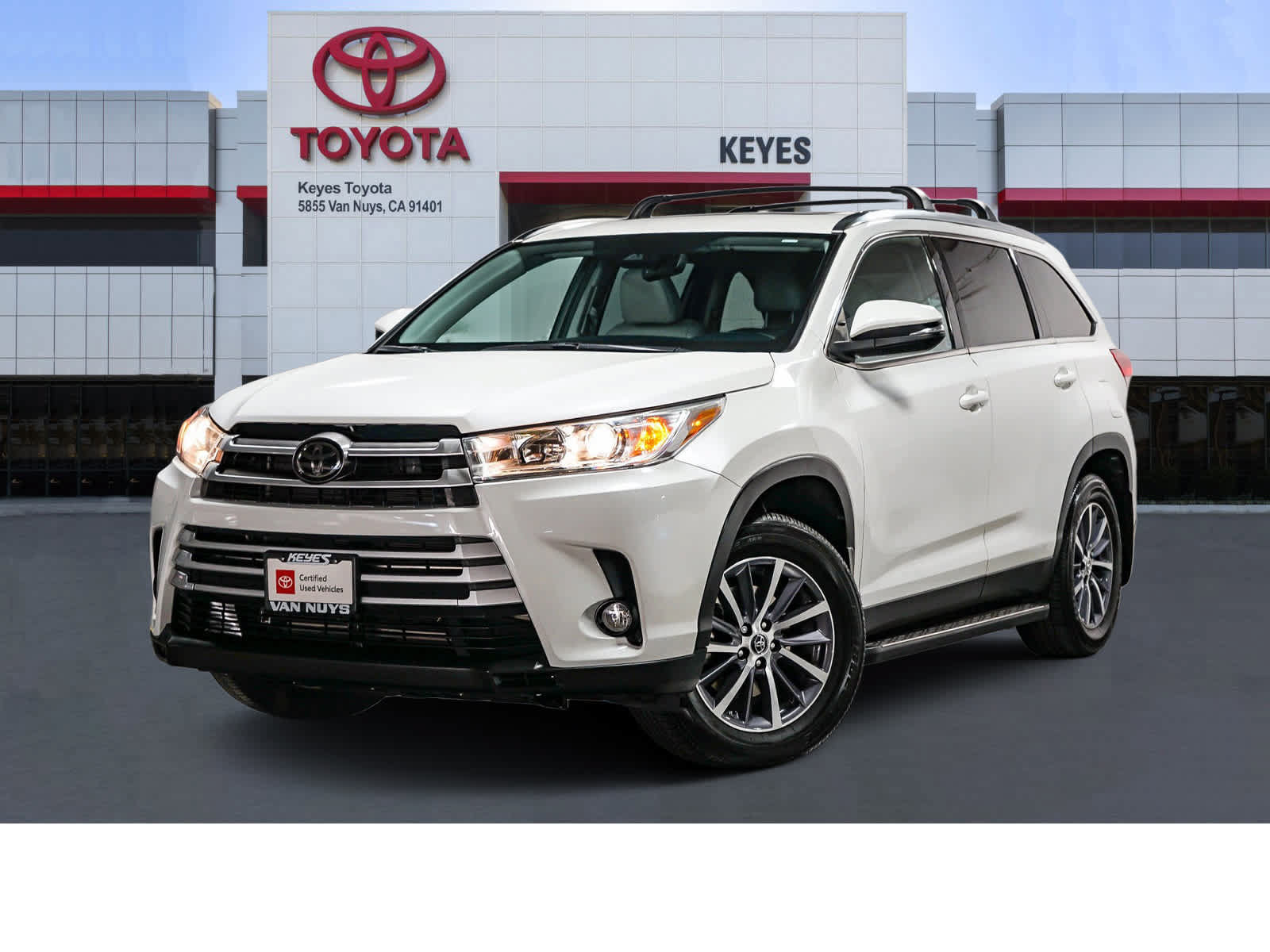 Certified 2019 Toyota Highlander XLE AWD/4WD image 1