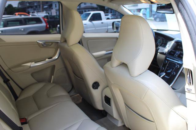 Used 2015 Volvo XC60 T6 Premier Plus AWD/4WD image 24