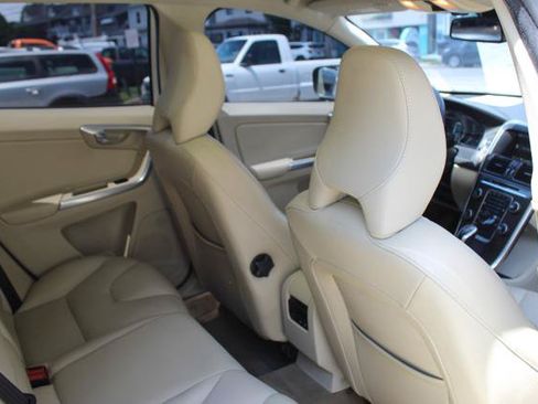Used 2015 Volvo XC60 T6 Premier Plus AWD/4WD image 24