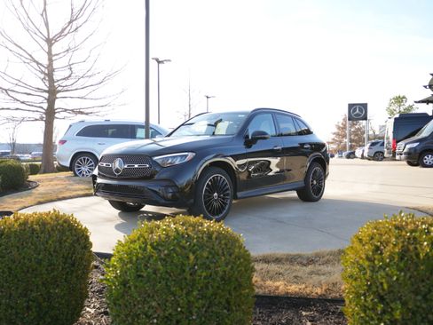 Used 2026 Mercedes-Benz GLC 300 4MATIC image 3
