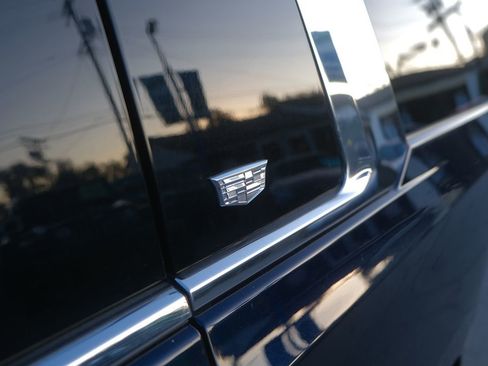 Used 2022 Cadillac Escalade ESV Luxury image 50