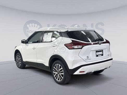 Used 2024 Nissan Kicks SV FWD image 18
