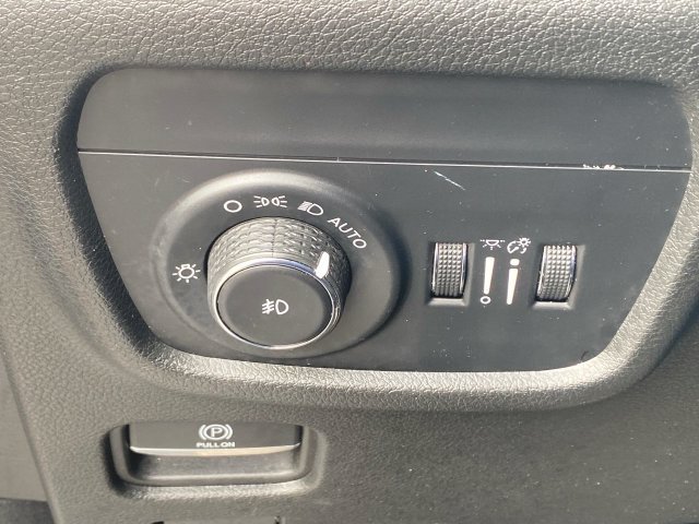 Used 2022 Jeep Grand Cherokee L Limited AWD/4WD image 18