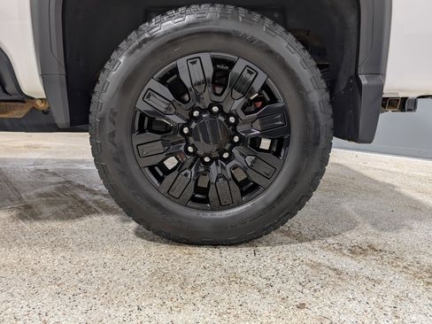 Used 2024 GMC Sierra 2500 Denali Ultimate image 13