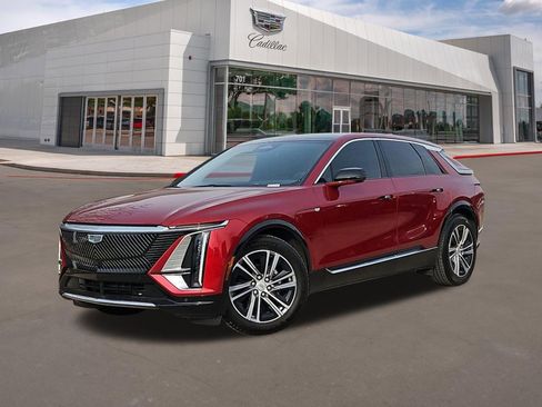 New 2026 Cadillac Lyriq Luxury w/ LPO, Floor Liner Package AWD/4WD image 1