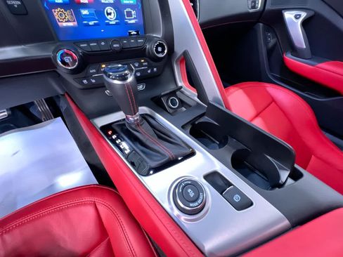 Used 2019 Chevrolet Corvette Stingray Coupe RWD image 30