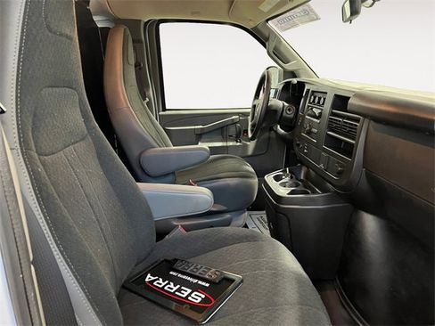 Used 2024 Chevrolet Express 2500 w/ Driver Convenience Package image 13