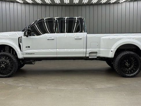 Used 2026 Ford F450 Platinum w/ Platinum Plus Package AWD/4WD image 2