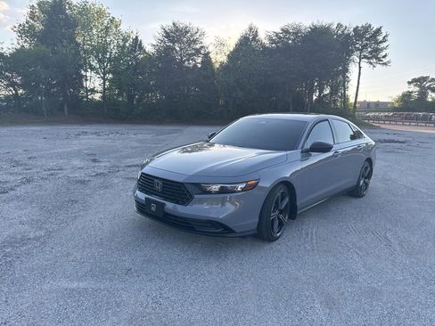 Used 2025 Honda Accord SE image 2