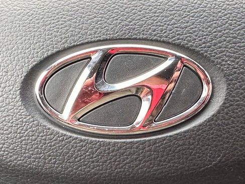 Used 2023 Hyundai Kona SEL AWD/4WD image 25