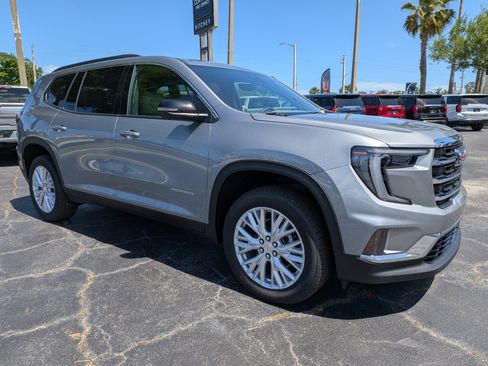 New 2026 GMC Acadia Elevation image 2