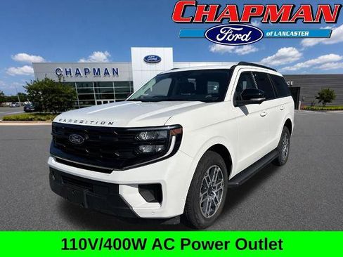 Certified 2025 Ford Expedition Active AWD/4WD image 2
