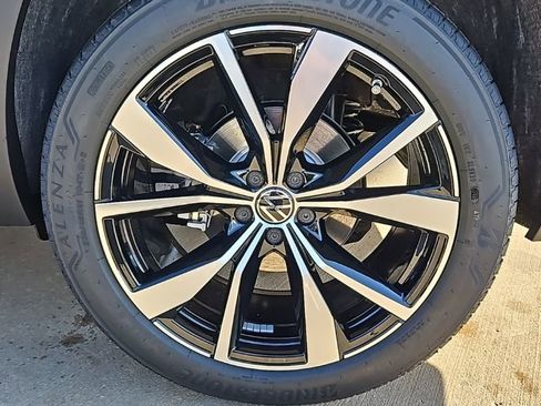 New 2026 Volkswagen Atlas SEL Premium R-Line AWD/4WD image 9