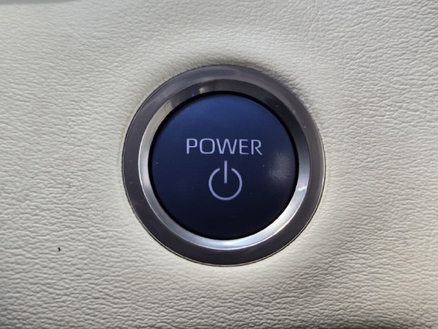 Used 2023 Toyota Sequoia Capstone AWD/4WD image 20