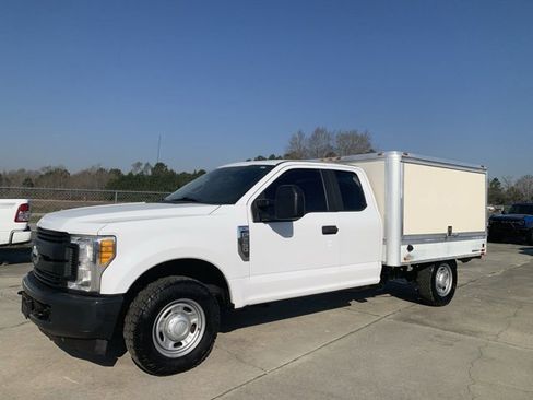 Used 2017 Ford F250 XL image 1
