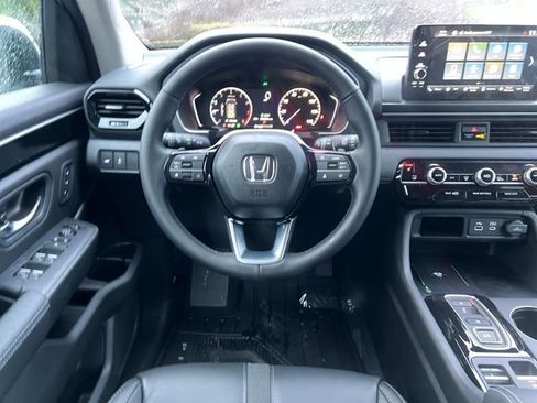 New 2025 Honda Pilot EX-L image 19