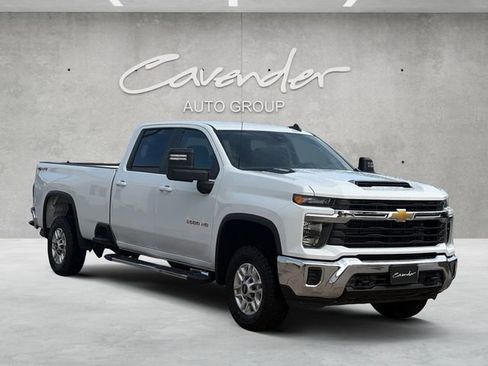 Certified 2024 Chevrolet Silverado 2500 LT AWD/4WD image 2
