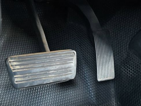 Used 2006 Chevrolet Silverado 3500 W/T w/ Skid Plate Package image 34