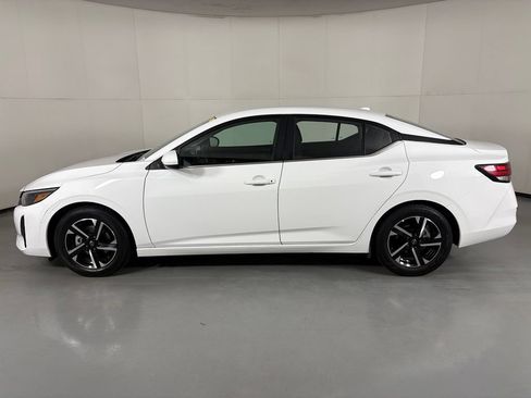 Used 2024 Nissan Sentra SV FWD image 5