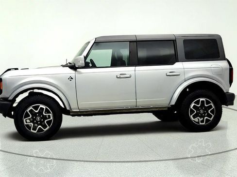 Used 2024 Ford Bronco Outer Banks AWD/4WD image 8