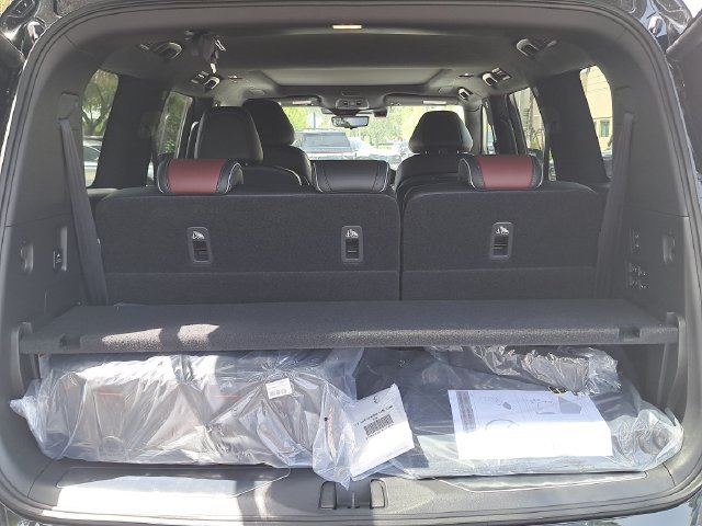 New 2027 INFINITI QX80 Autograph w/ Premium Cargo Package AWD/4WD image 8