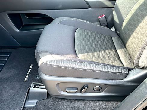 New 2026 Nissan Pathfinder SV image 12