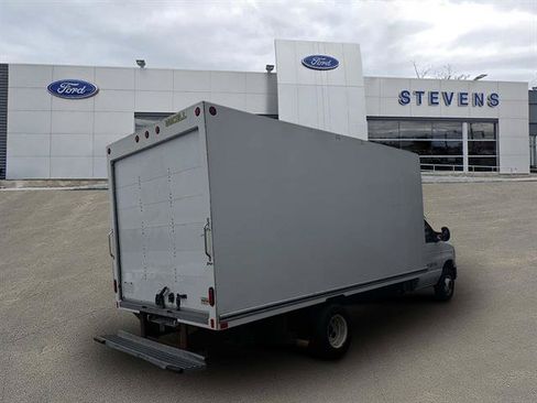 Certified 2024 Ford E-450 and Econoline 450 Super Duty w/ Power Windows & Locks Group RWD image 3