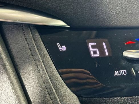 Used 2017 Cadillac XT5 Luxury w/ Driver Awareness Package FWD image 23