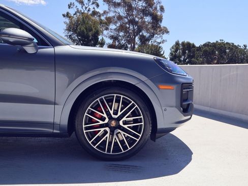 New 2026 Porsche Cayenne S image 11