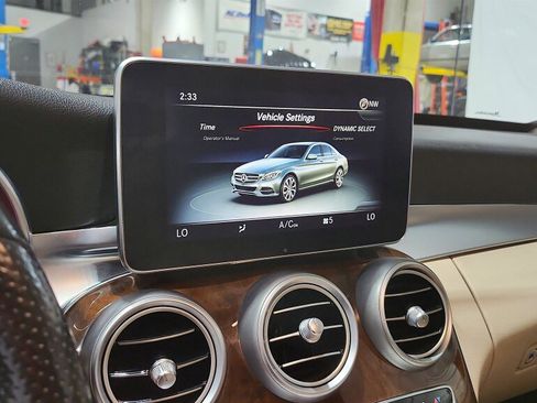Used 2016 Mercedes-Benz C 300 4MATIC Sedan image 28