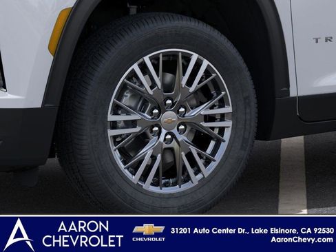 New 2026 Chevrolet Traverse LT image 9