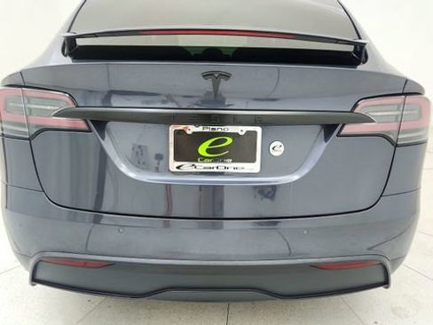 Used 2022 Tesla Model X image 12