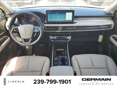 New 2026 Lincoln Corsair Premiere image 17