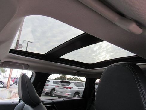 New 2026 Mitsubishi Outlander SEL FWD image 15