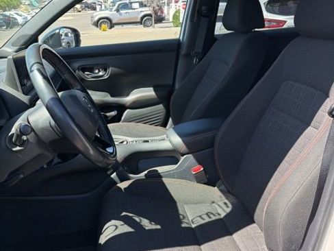 Used 2023 Honda HR-V Sport image 15