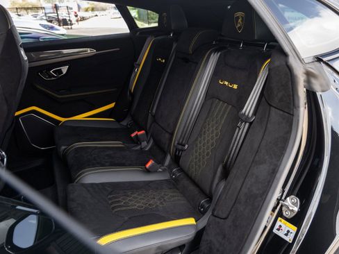 Used 2024 Lamborghini Urus Performante image 41